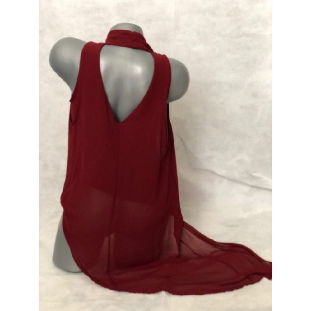 BURGUNDY ASYMMETRIC HALTER TOP - Picture 2 of 2